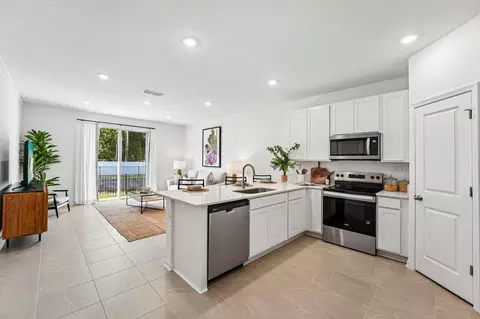 Kitchen - 7614 Commander Ln, Jacksonville, FL 32256 photo 4 of 4