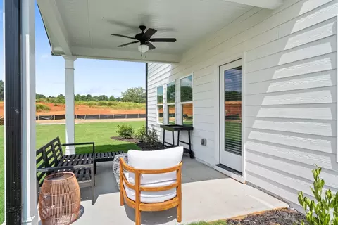 Exterior - 8786 Walnut Rd, Hixson, TN 37343 photo 7 of 14