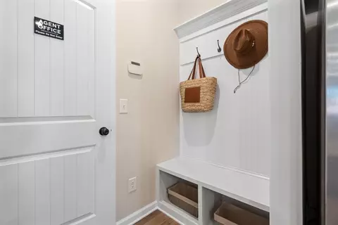 Entry Way - 8786 Walnut Rd, Hixson, TN 37343 photo 1 of 1