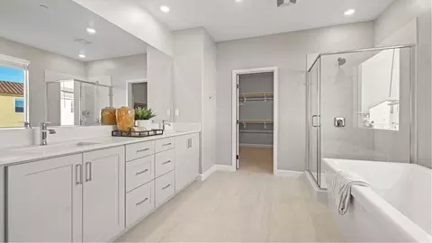 Bath - 10255 Shady Meadow Loop, Lakeside, CA 92040 photo 1 of 7