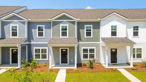 764 Galivant Dr, Summerville, SC 29486