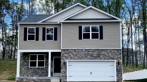 326 Dye Ln, Morgantown, WV 26501