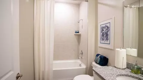 Bath - 14055 Spring Hill Dr, Spring Hill, FL 34609 photo 3 of 15