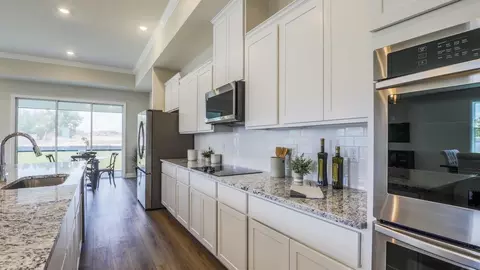 Kitchen - 14055 Spring Hill Dr, Spring Hill, FL 34609 photo 9 of 10