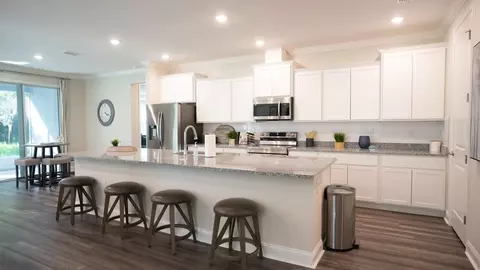 Kitchen - 14055 Spring Hill Dr, Spring Hill, FL 34609 photo 3 of 10