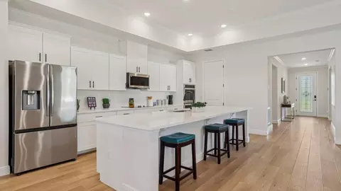 Kitchen - 14055 Spring Hill Dr, Spring Hill, FL 34609 photo 2 of 4