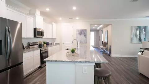 Kitchen - 14055 Spring Hill Dr, Spring Hill, FL 34609 photo 1 of 10