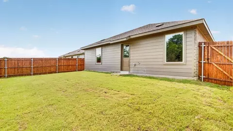 Exterior - 184 Hibiscus Dr, Boyd, TX 76023 photo 3 of 9