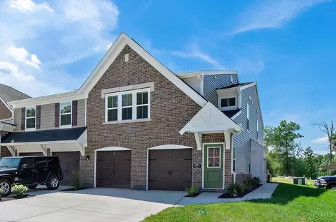 5883 Parkview Ln, Milford, OH 45150