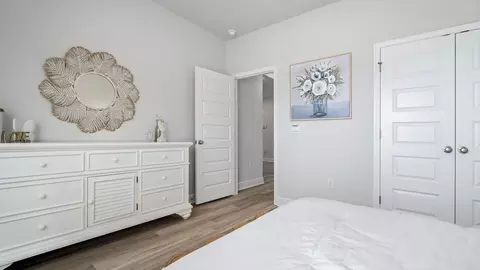 Bedroom - 7643 Anglebrook Rd N, Mobile, AL 36695 photo 6 of 8