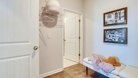 Entry Way - 117 Gateway Dr, Jackson, TN 38305 photo 4 of 8