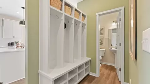 Entry Way - 3301 Greycliff Trl, Franklin, OH 45005 photo 1 of 13