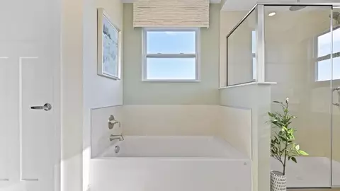 Bath - 3301 Greycliff Trl, Franklin, OH 45005 photo 3 of 16