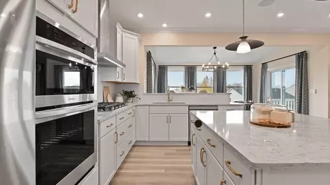Kitchen - 3301 Greycliff Trl, Franklin, OH 45005 photo 10 of 11