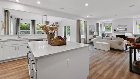 Kitchen - 3301 Greycliff Trl, Franklin, OH 45005 photo 3 of 11