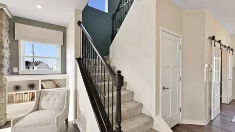 Entry Way - 3301 Greycliff Trl, Franklin, OH 45005 photo 3 of 13