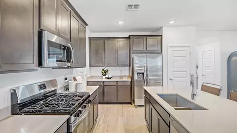 Kitchen - 85 W Fremont Pass, Apache Junction, AZ 85120 photo 2 of 4