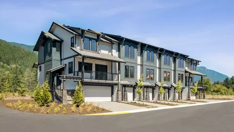 1960 SE 12th St, North Bend, WA 98045
