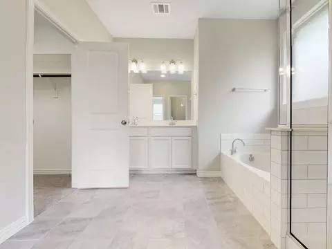 Entry Way - 7304 Poplar Dr, Argyle, TX 76226 photo 1 of 3