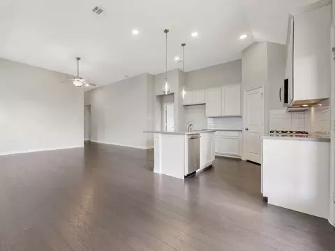 Living - 7304 Poplar Dr, Argyle, TX 76226 photo 2 of 3