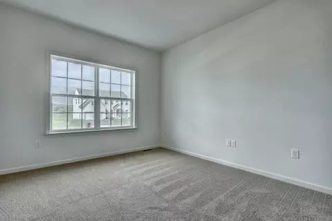 Bedroom - 8582 Rocky Springs Rd, Frederick, MD 21702 photo 11 of 15
