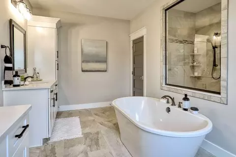 Bath - 8582 Rocky Springs Rd, Frederick, MD 21702 photo 34 of 38