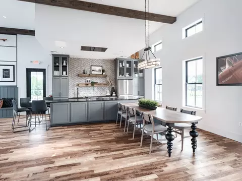 Dining - 8582 Rocky Springs Rd, Frederick, MD 21702 photo 8 of 8