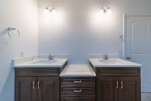 Bath - 8582 Rocky Springs Rd, Frederick, MD 21702 photo 14 of 38