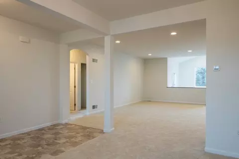 Living - 8582 Rocky Springs Rd, Frederick, MD 21702 photo 11 of 31