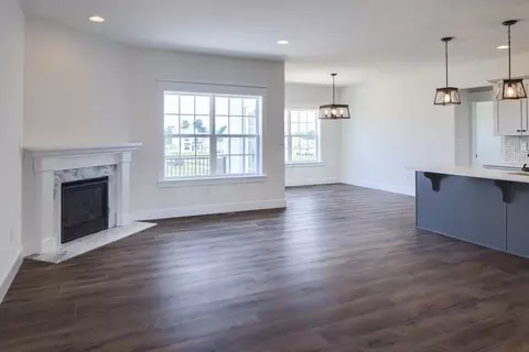 Living - 8582 Rocky Springs Rd, Frederick, MD 21702 photo 6 of 31