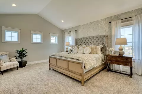Bedroom - 8582 Rocky Springs Rd, Frederick, MD 21702 photo 14 of 15