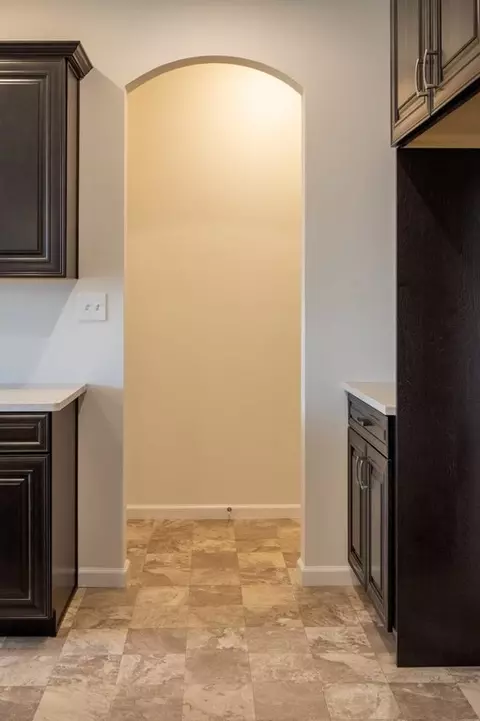 Entry Way - 8582 Rocky Springs Rd, Frederick, MD 21702 photo 5 of 25