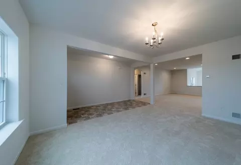 Living - 8582 Rocky Springs Rd, Frederick, MD 21702 photo 15 of 31