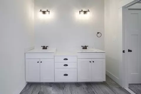 Bath - 8582 Rocky Springs Rd, Frederick, MD 21702 photo 18 of 38