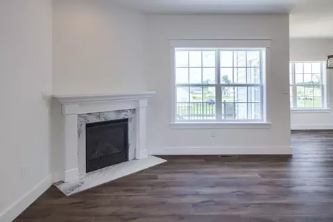 Living - 8582 Rocky Springs Rd, Frederick, MD 21702 photo 5 of 31