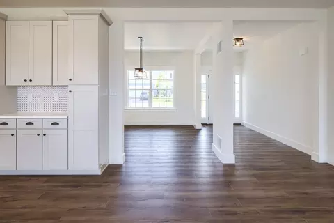 Entry Way - 8582 Rocky Springs Rd, Frederick, MD 21702 photo 7 of 25