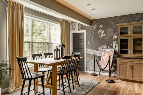 Dining - 8582 Rocky Springs Rd, Frederick, MD 21702 photo 5 of 8