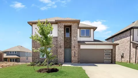 2409 Starlight St, Grand Prairie, TX 75052