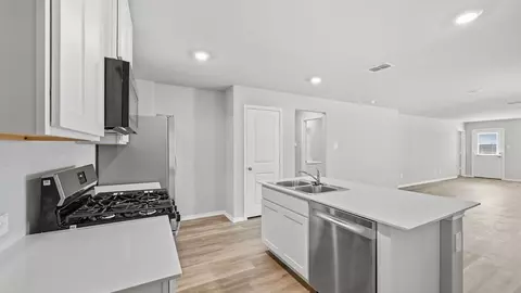 Kitchen - 5313 Legends Way, Krum, TX 76249 photo 3 of 5