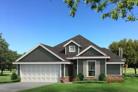 Exterior - 425 Upland Rd, Moore, OK 73160 photo 4 of 15