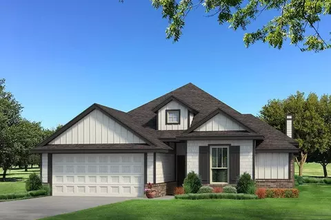 Exterior - 425 Upland Rd, Moore, OK 73160 photo 2 of 15
