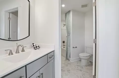 Bath - 3170 Three Chopt Rd, Gum Spring, VA 23065 photo 2 of 12