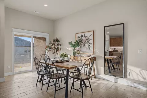 Dining - 25862 E 99th St S, Broken Arrow, OK 74014 photo 2 of 6