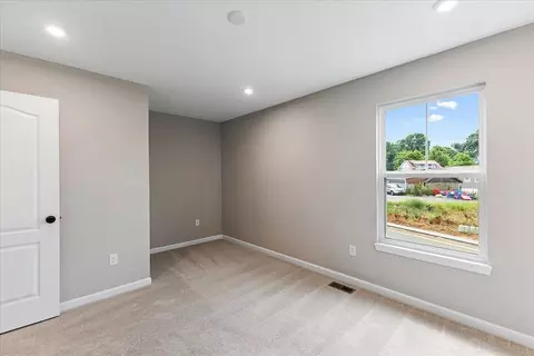 Bedroom - 714 Willow Green Dr, Independence, KY 41051 photo 7 of 10