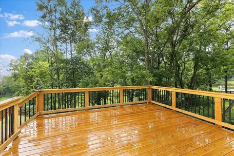 Exterior - 714 Willow Green Dr, Independence, KY 41051 photo 9 of 15