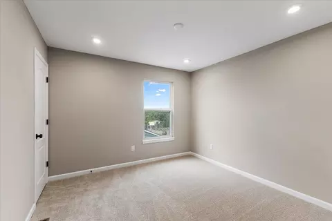 Bedroom - 714 Willow Green Dr, Independence, KY 41051 photo 6 of 10