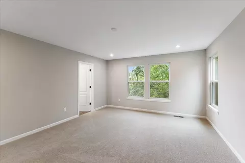 Bedroom - 714 Willow Green Dr, Independence, KY 41051 photo 3 of 10