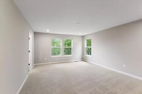 Bedroom - 714 Willow Green Dr, Independence, KY 41051 photo 2 of 10