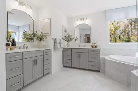 Bath - 7205 Farmingdale Ln, Harrisburg, NC 28075 photo 6 of 11