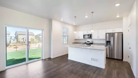 7359 27th St, Greeley, CO 80634